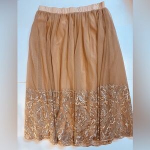 Garnet Hill sz S embroidered pale golden skirt. NWOT